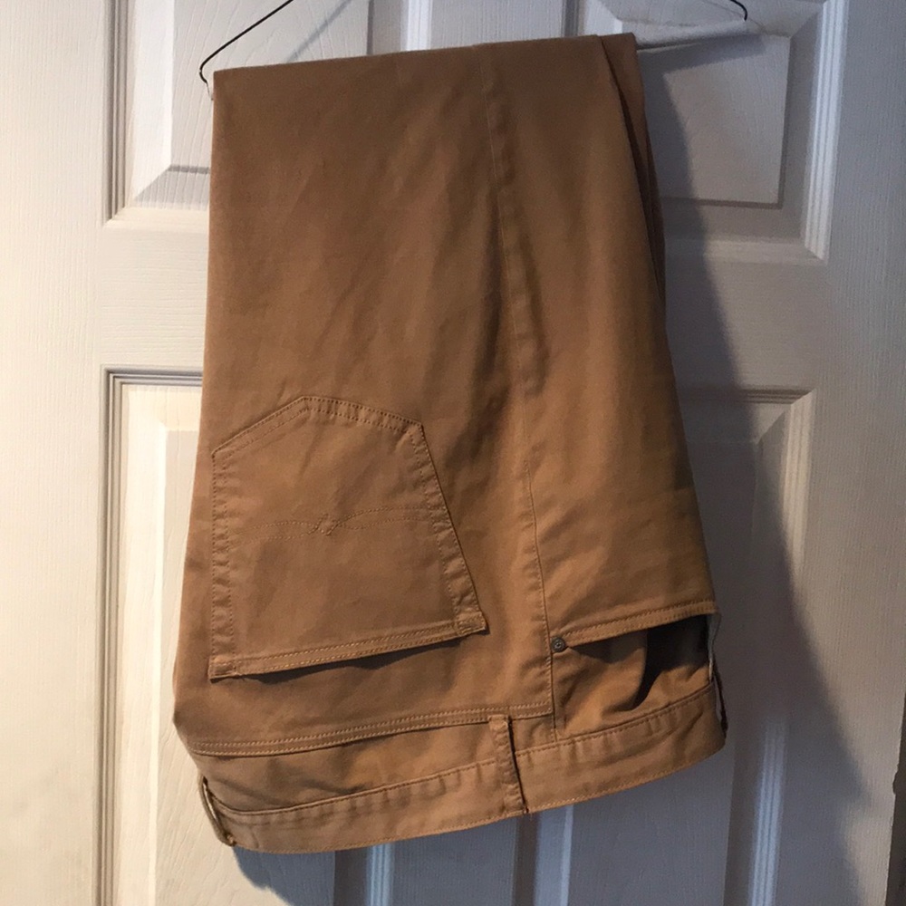 Lucky Brand Khaki 36x32